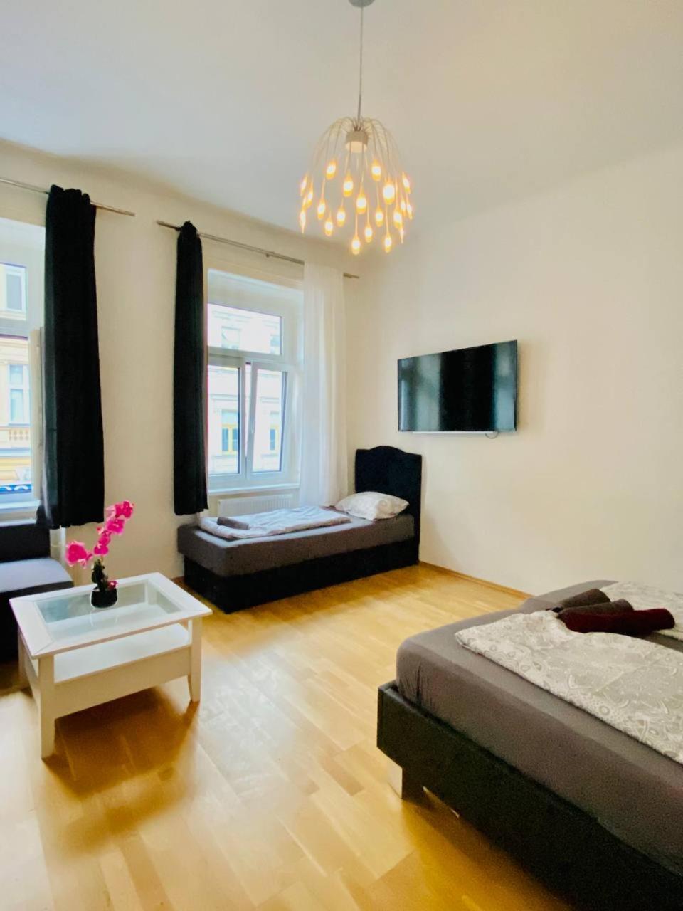 Family Apartment Th8 8 Vienna Esterno foto