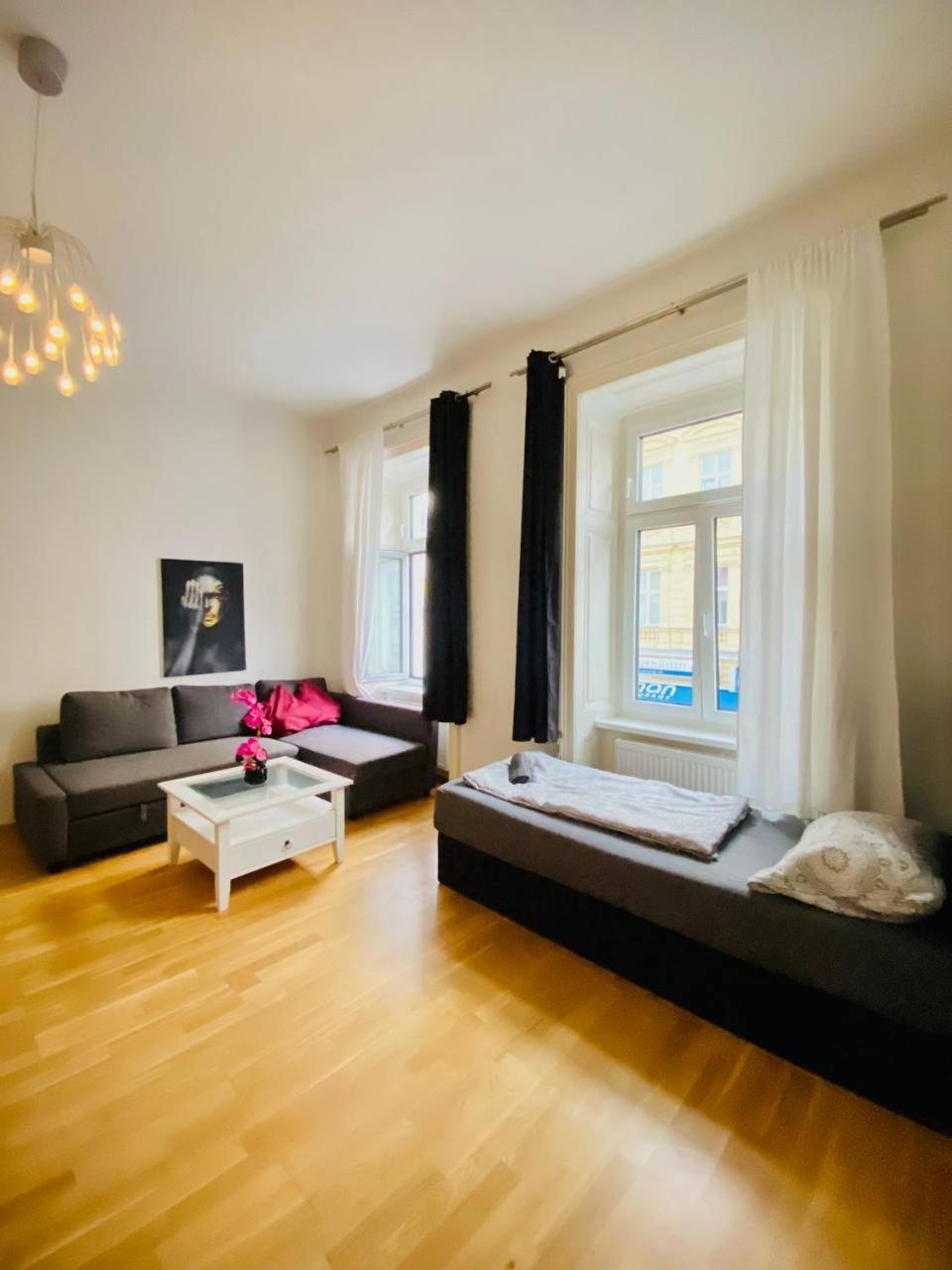 Family Apartment Th8 8 Vienna Esterno foto