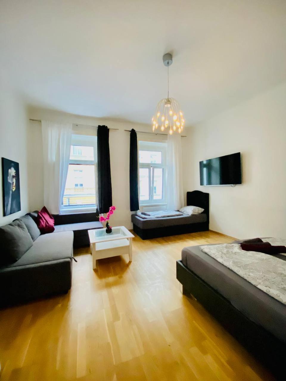 Family Apartment Th8 8 Vienna Esterno foto