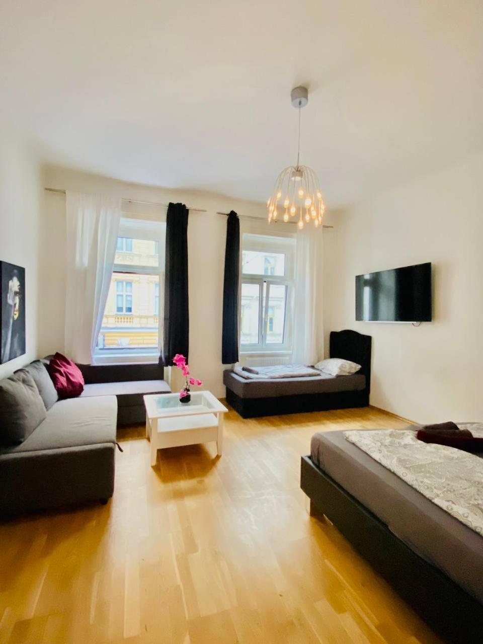 Family Apartment Th8 8 Vienna Esterno foto