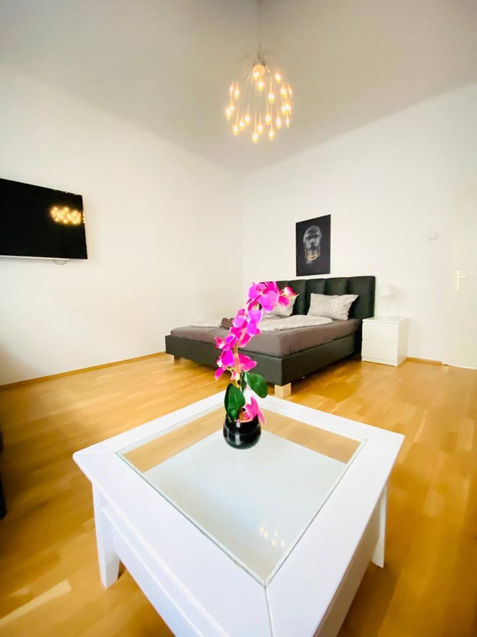 Family Apartment Th8 8 Vienna Esterno foto